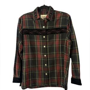 Wrangler Red and Black Plaid Button-Down Shirt